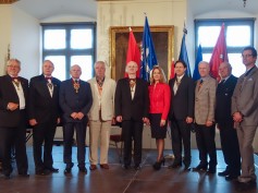 “Gerai, kad ieškome, kas mus jungia ir vienija”