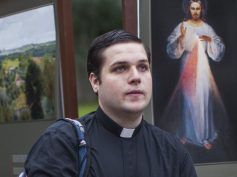 USTINAS GOUGHAS: VIEŠNAGĖ PROSENELĖS GIMTINĖJE ATMINTYJE IŠLIKS VISĄ GYVENIMĄ