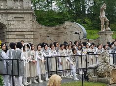 Muzikinė mitologija „Iš vandens ir akmenų“ atgijo Zalcburge