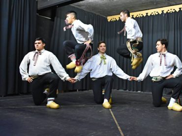 Lietuvių šokių grupė „Nemunas“ koncertavo Joninių šventėje Urugvajuje