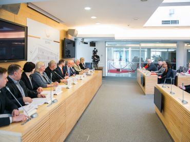 Seime posėdžiavusi LR Seimo ir PLB komisija priėmė devynias rezoliucijas