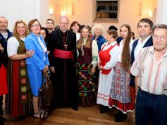 Niekas šiame pasaulyje nenori jaustis svetimas
