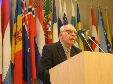 Pasaulio Lietuvių Bendruomenė liūdi netekusi ilgamečio bendražygio Algimanto S. Gečio
