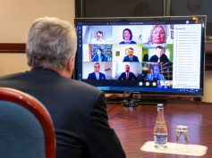 Prezidento pokalbyje su Pasaulio lietuvių bendruomene – dėmesys lituanistiniam švietimui užsienyje