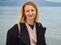 Ernesta Kazlauskaitė-Tsakona: „Norisi paneigti mitą, kad lituanistinė mokykla – tai tik erdvė pažaisti ir atsigerti kavos“