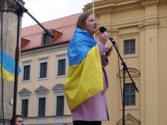 Brutalaus karo Ukrainoje metinės: Lietuvos diaspora pasauliui siunčia Ukrainos palaikymo žinią