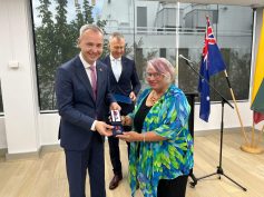 Australijos lietuvių bendruomenės pirmininkė Rasa Mauragis apdovanota „Už pasaulio lietuvių nuopelnus Lietuvai“