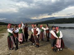 Argentinos lietuvių tautinių šokių kolektyvas „Griaustinis“ koncertavo Patagonijoje
