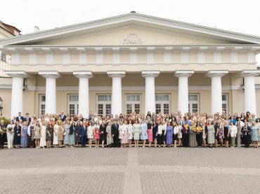 Prezidentūroje paminėta Lituanistinės mokyklos diena: apdovanoti iškilūs užsienio lietuviai