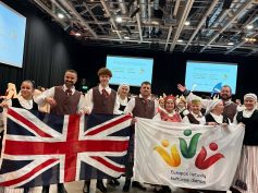 Europos lietuvių kultūros dienų vėliava iš Stokholmo perduota Jungtinei Karalystei